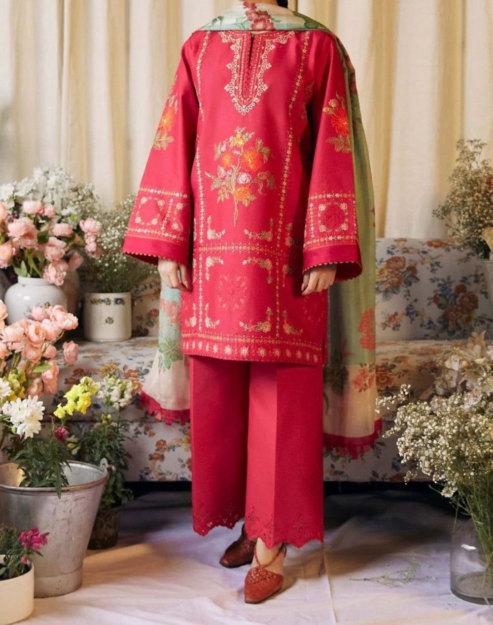 Lawn embroidered unstitched 3 piece in Pakistan