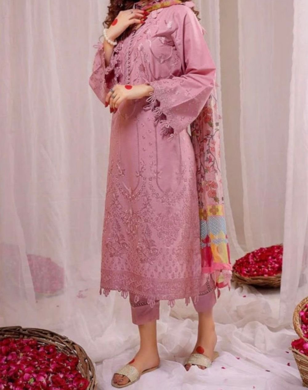 Lawn embroidered unstitched 3 piece in Pakistan