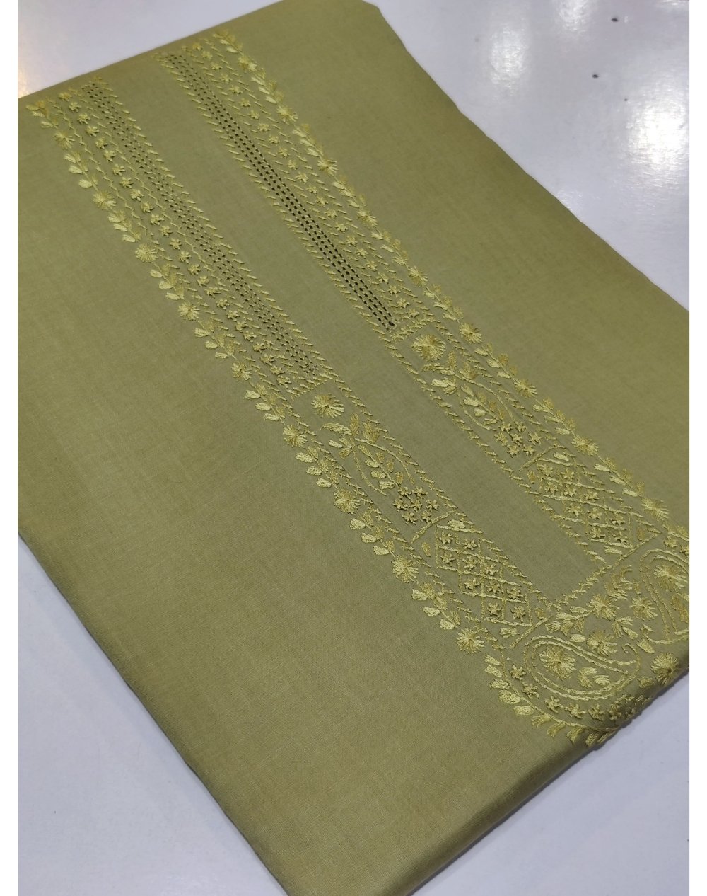 paper lawn and cotton fabric in Pakistan