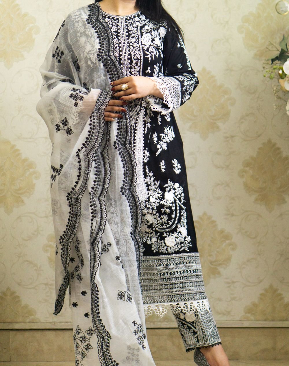 Party wear formal dress in Pakistan